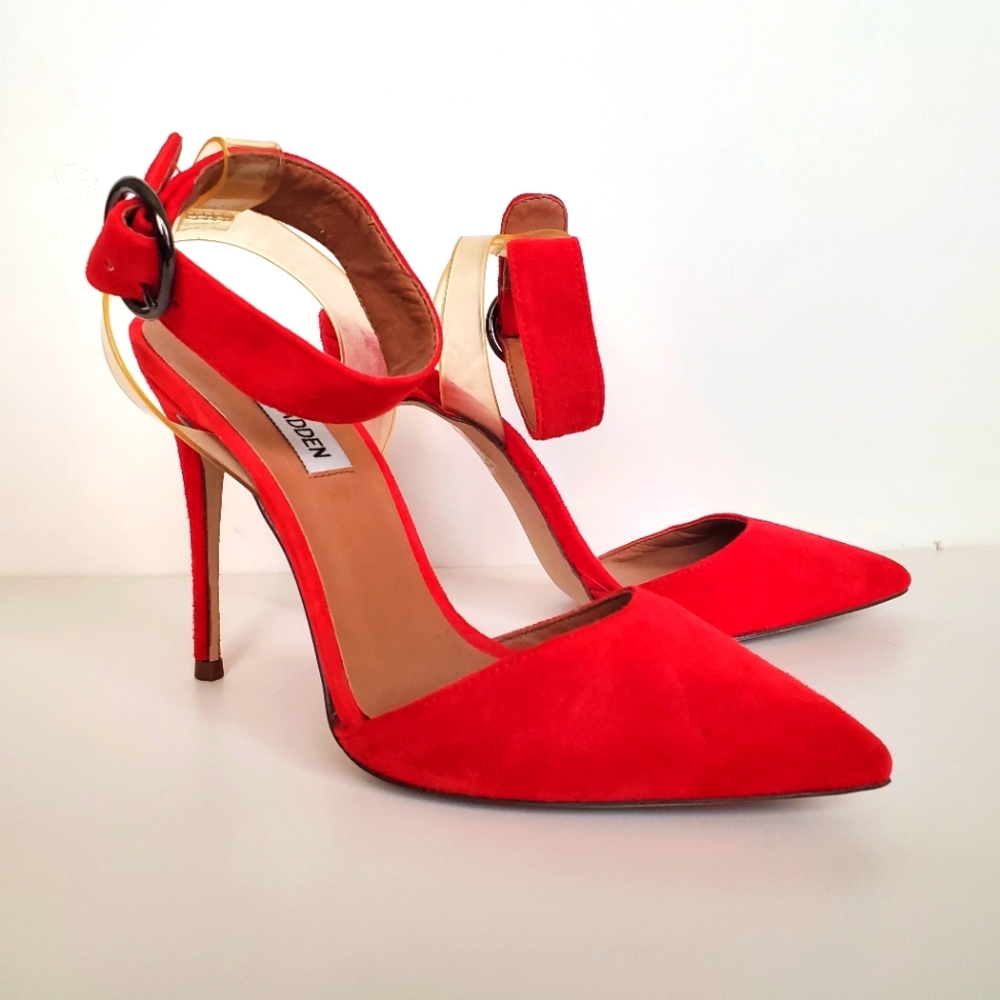 Steve Madden Red pointy toe  stilletos heels